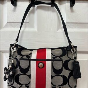 Coach L1276-22418M Hampton Weekend Signature Stripe Hobo Grey/Black w Charm GUC
